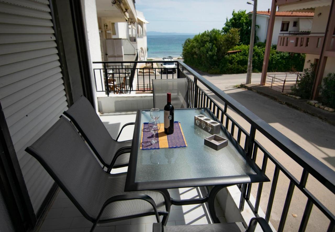 Filrose Sea View Apartment By Rentalspro Nea Poteidaia Exterior foto